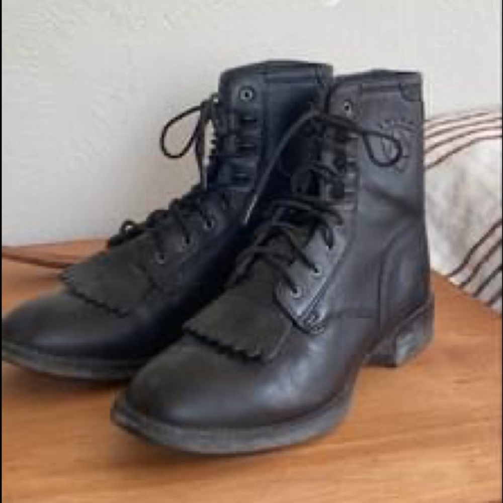 Vintage Ariat Boots :)